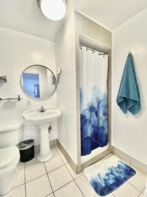 Bluebird Day Inn & Suites image 19