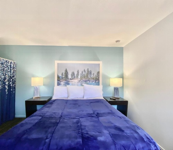 Bluebird Day Inn & Suites image 29